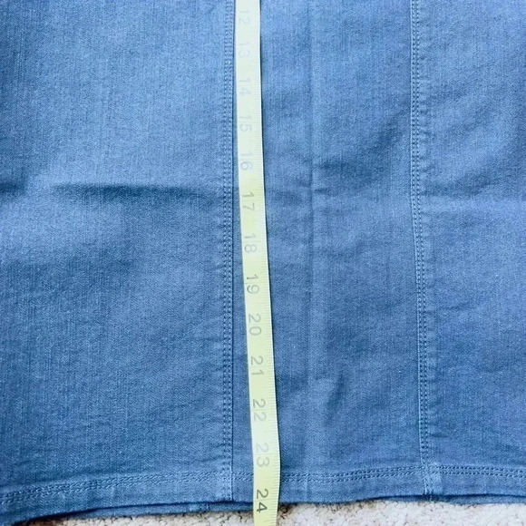 NWT LAFAYETTE 148 DENIM COLLECTION PENCIL SKIRT!! DARK BLUE DENIM SIZE 2• - Picture 4 of 5